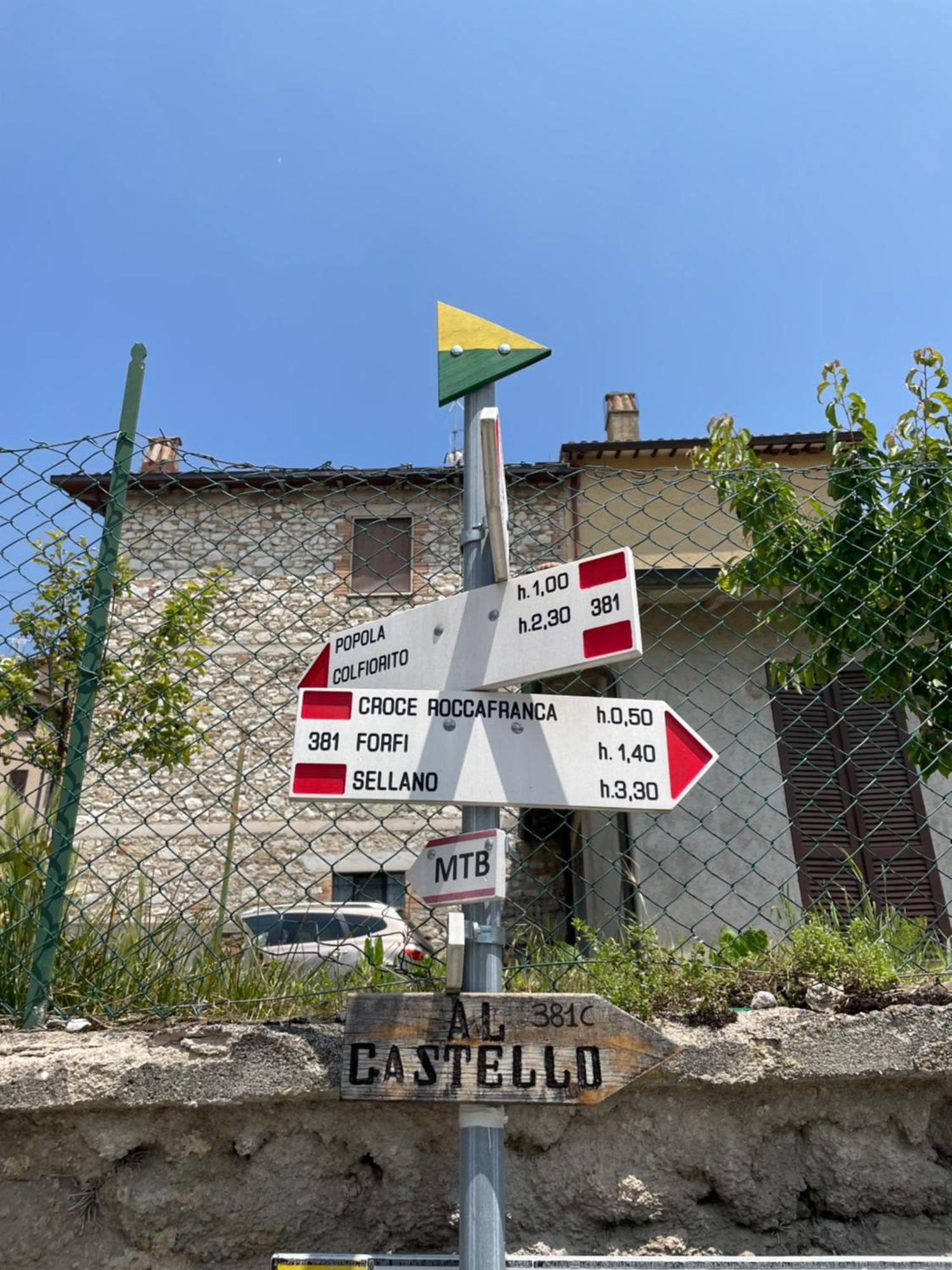 Отель Casa Savini Verchiano Экстерьер фото